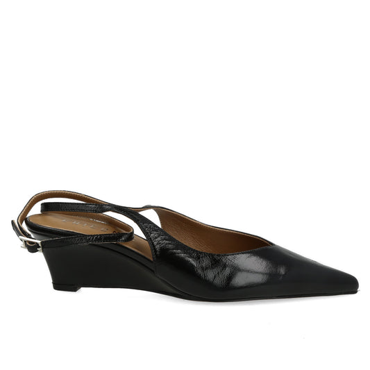 049.01.7CP.BLK — CHANEL IN CAPRETTO NERO