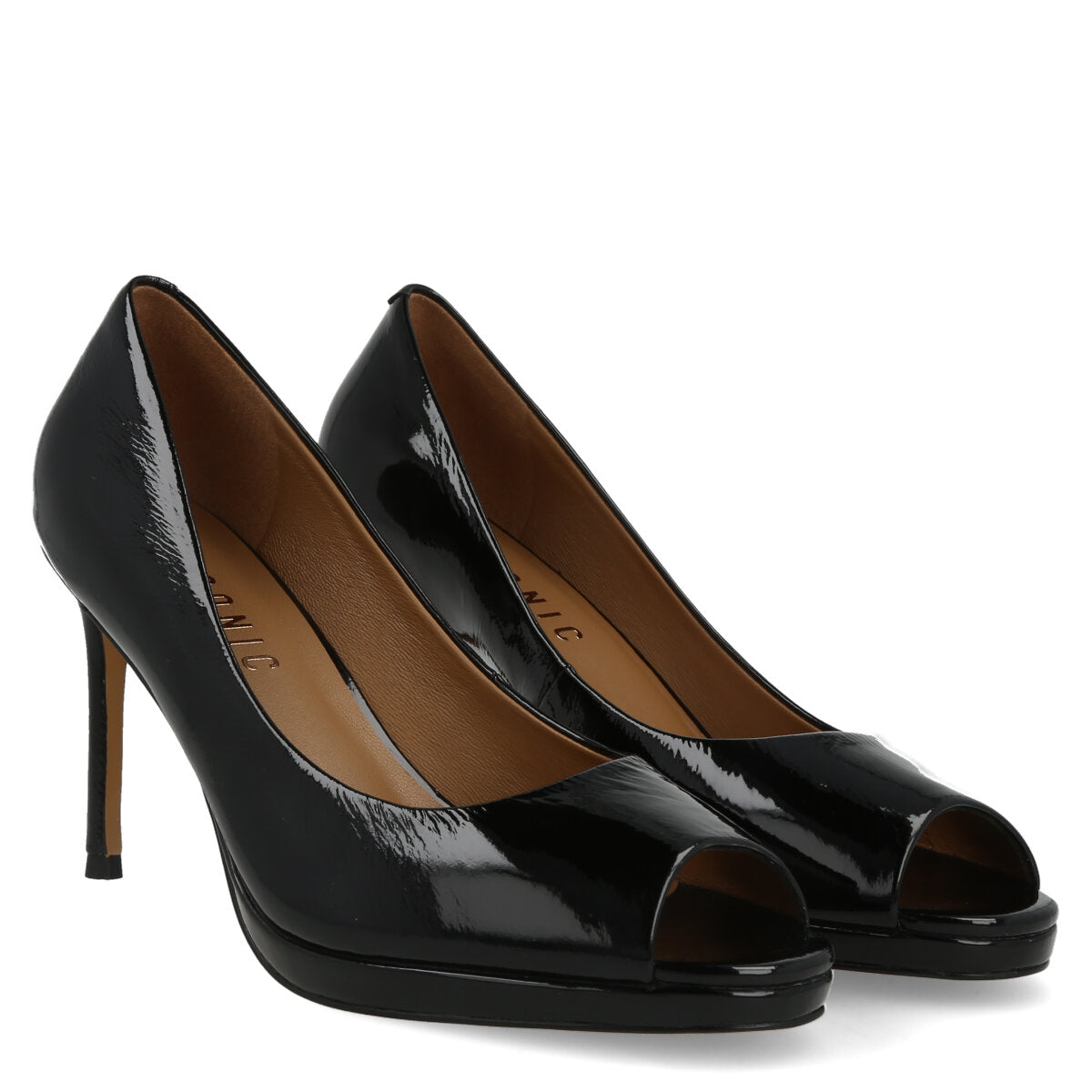 019.01.7VR.BLK — DECOLTE' IN VERNICE NERO